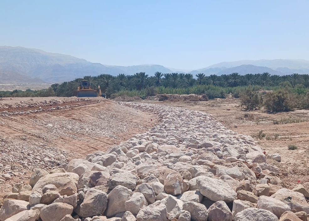 contracting , infrastructure
